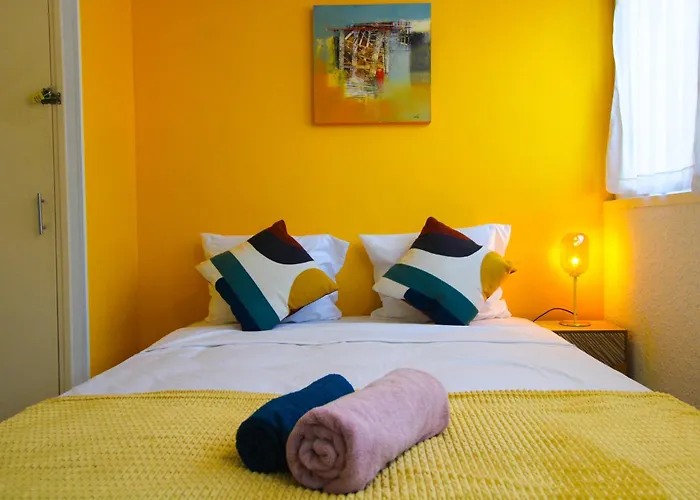 דירה L'albigeoise - Confort - Tout Equipe - Parking Gratuit - 10 Min A Pied Du Centre-ville - Proche Gare - Universite - Vue Parc - Fibre *